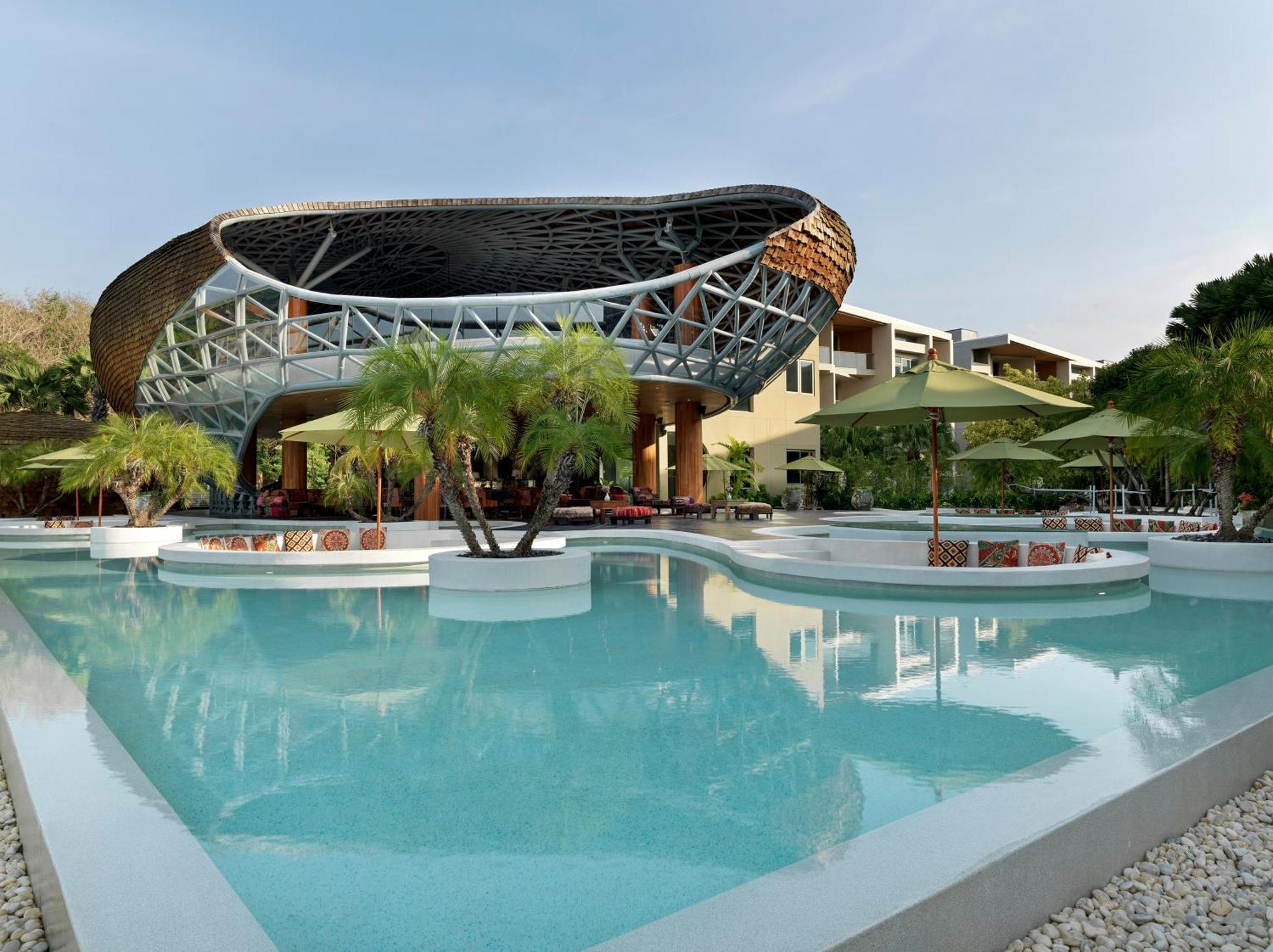 Wyndham Grand Nai Harn Beach Phuket Екстериор снимка